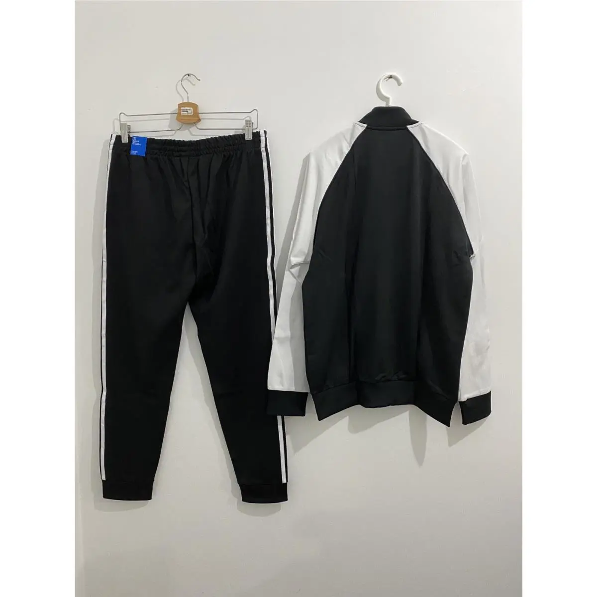 Adidas clothing - Black White 1