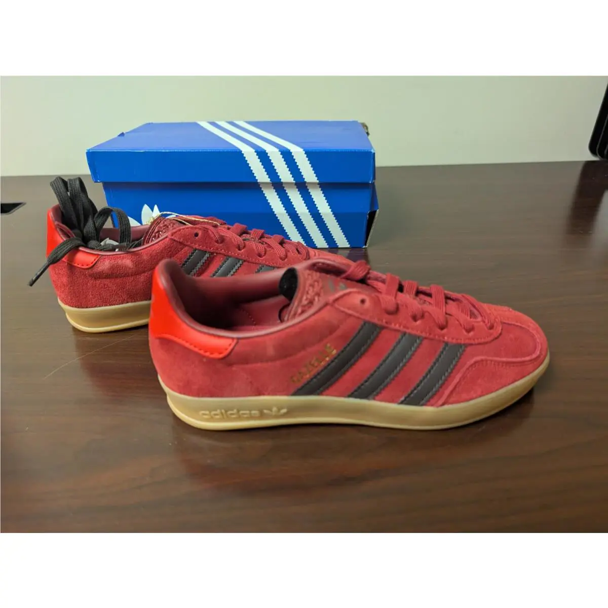 Adidas Gazelle Indoor J Red Suede Kids Size 4 Low Top Athletic Shoes