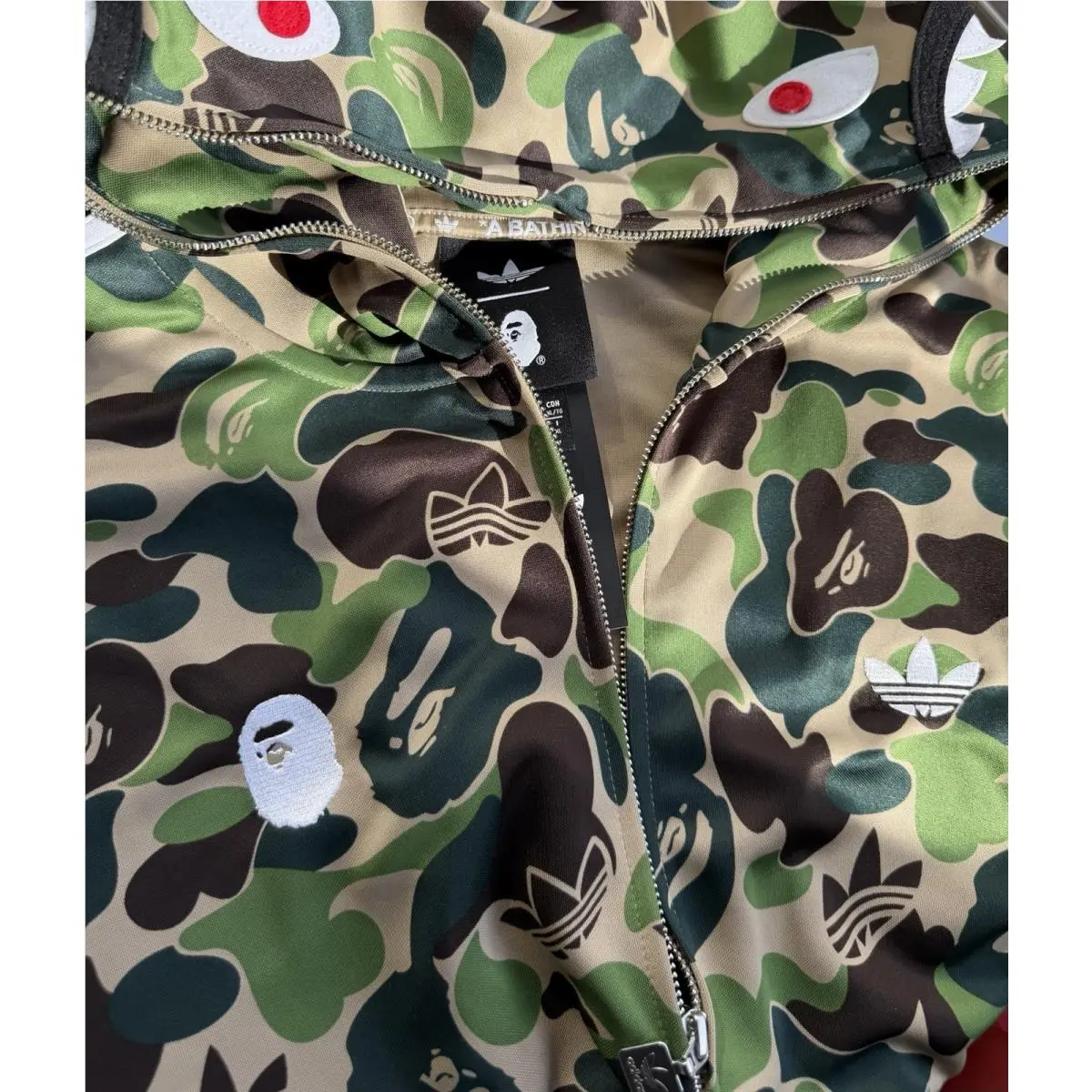 Adidas clothing - adidas SHARK TRACK HOODIE BAPE JACKET - KF4196 - Green 12