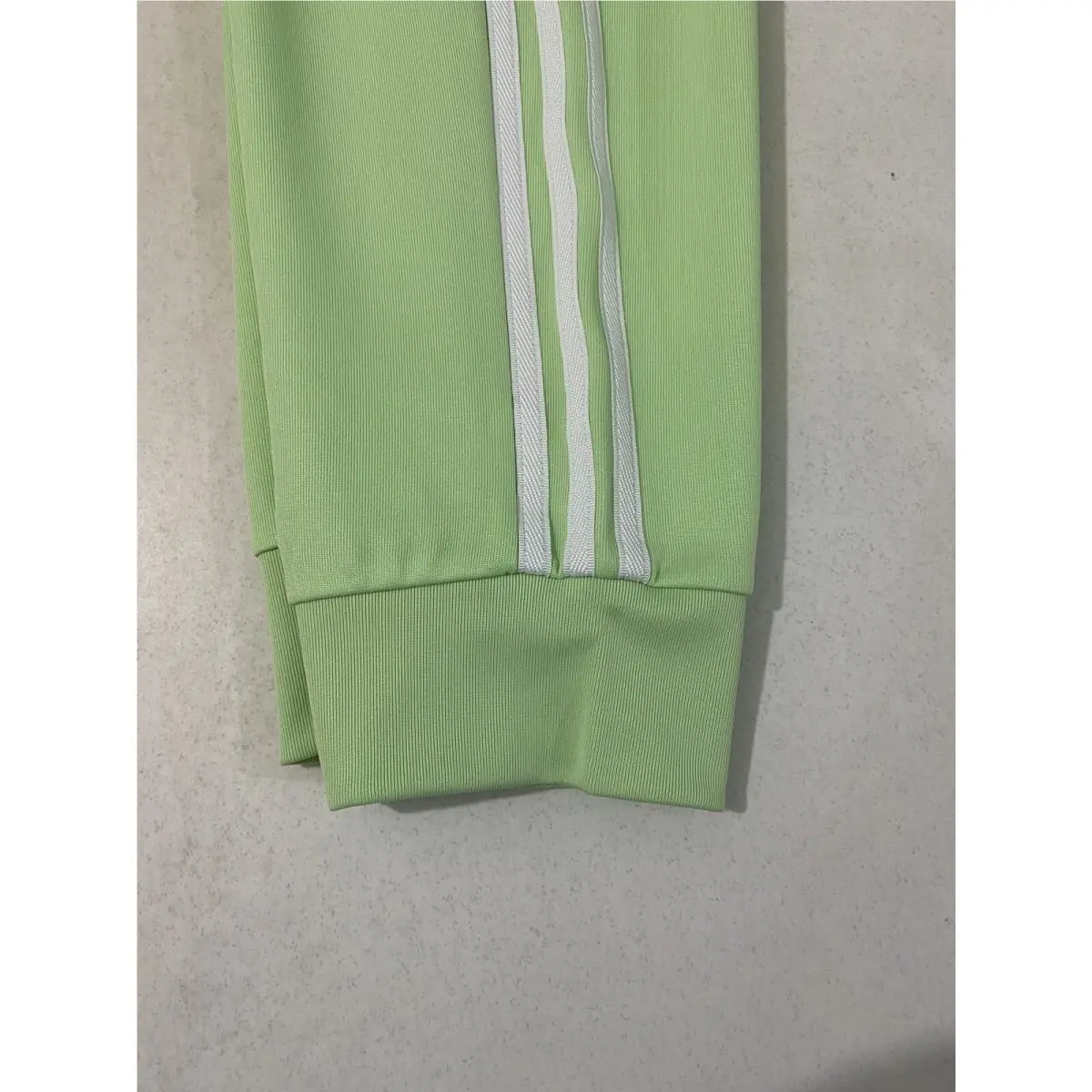 Adidas clothing - Semi Green Spark White 5