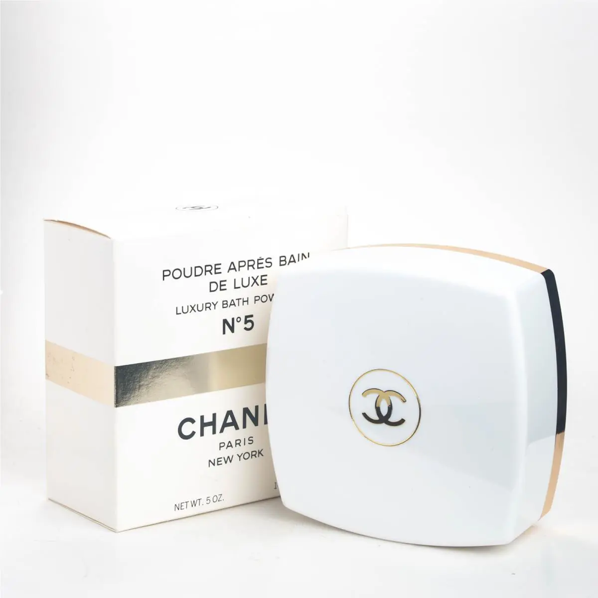 Chanel No5 Luxury Bath Powder 5OZ Perfumed Dusting Body Vintage No 5