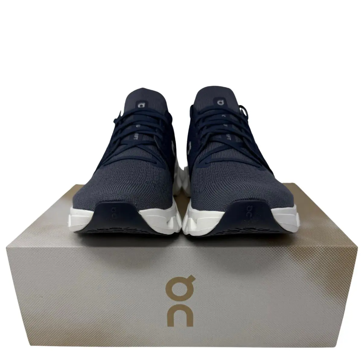 On-Running shoes - Cloudswift 4 - Cloudswift - Black | Eclipse 22