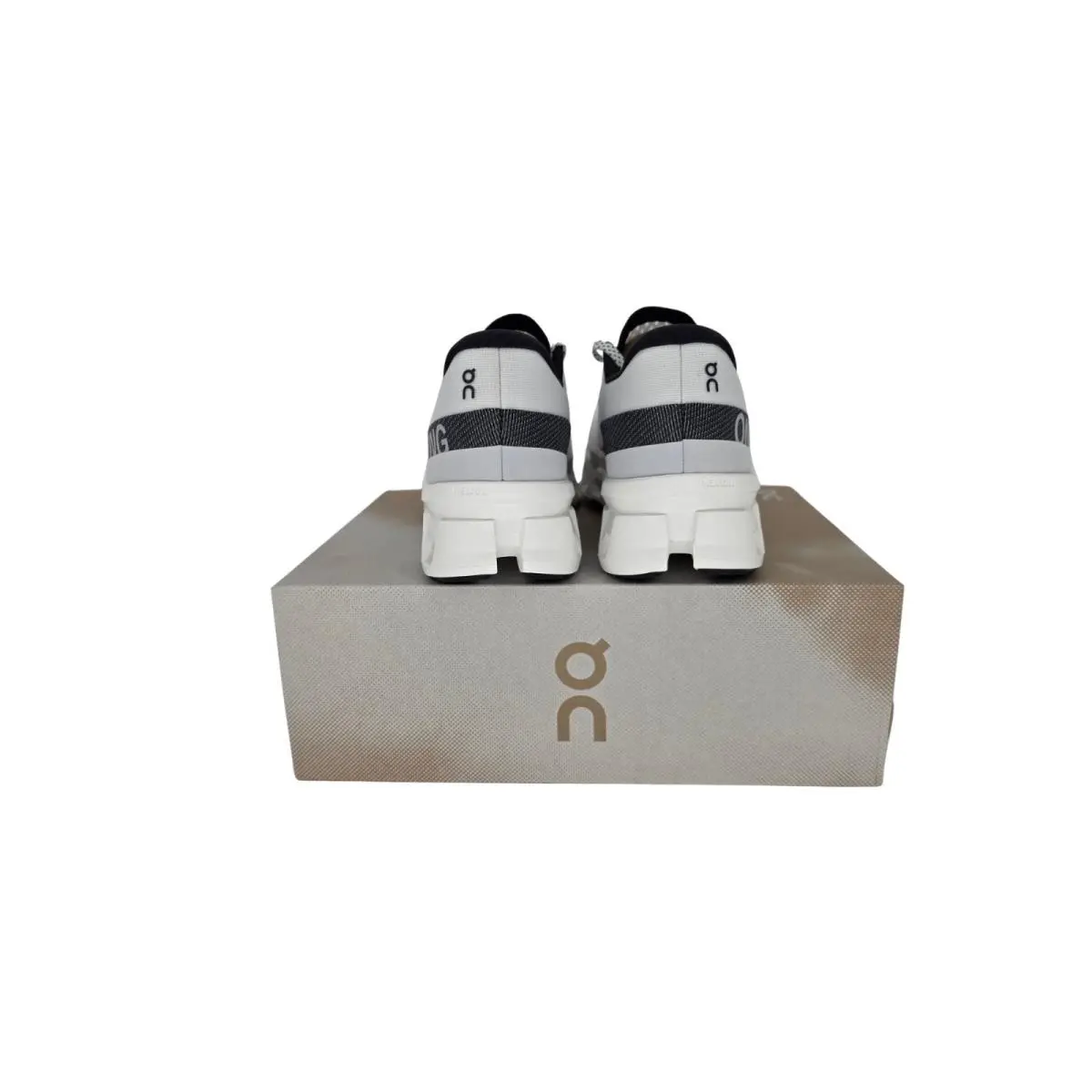 On-Running shoes - Cloudmonster 2 - Cloudmster - Frost | Rock 8
