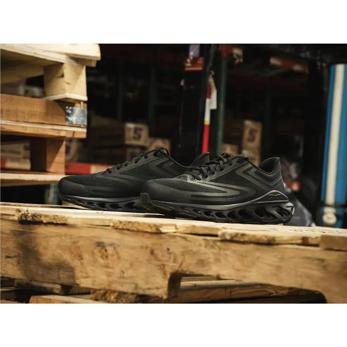 Reebok shoes - Black 4
