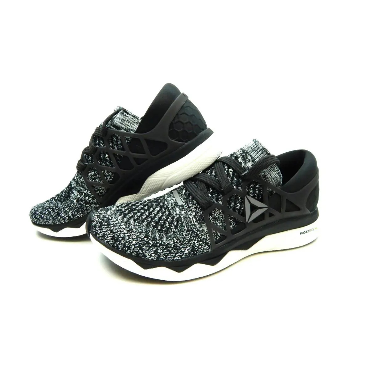 Reebok shoes - Reebok Floatride - Floatride - CM9057 - Black 3