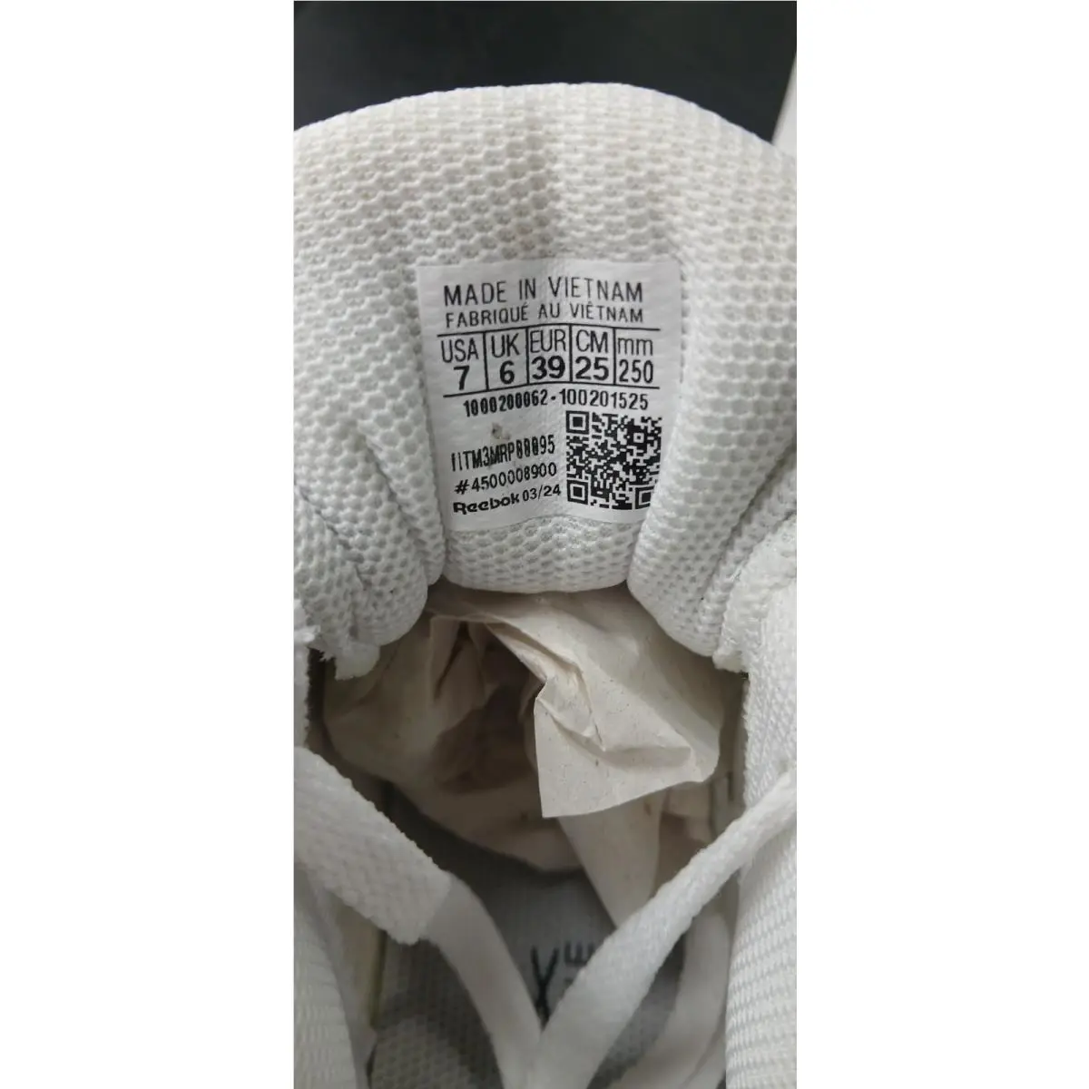 Reebok shoes - As Pictured 5