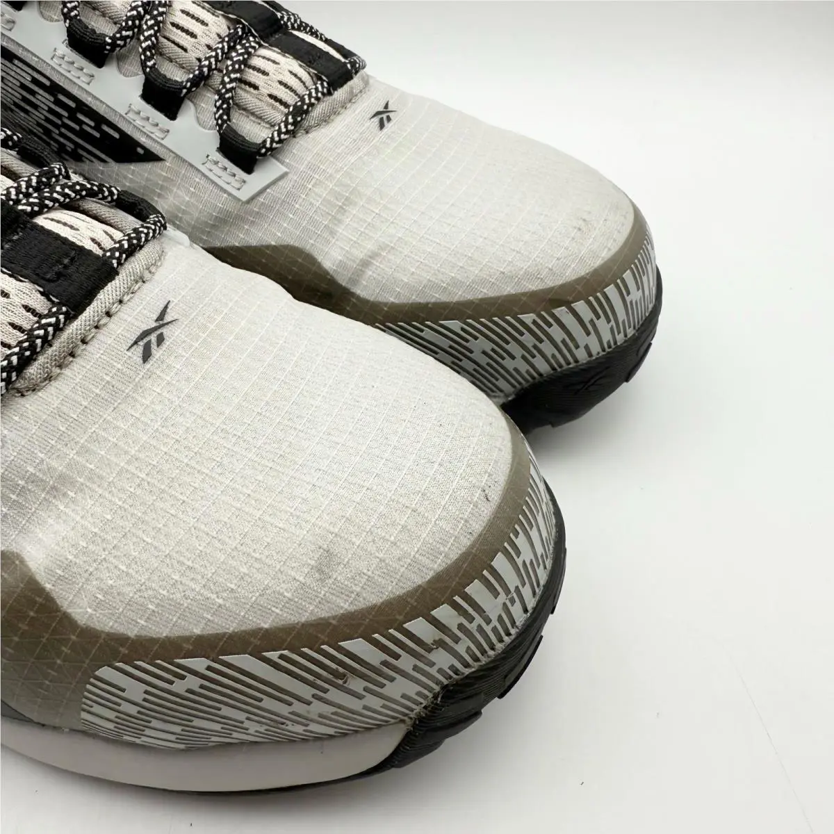 Reebok shoes - White (UPC: 690774622876) 11