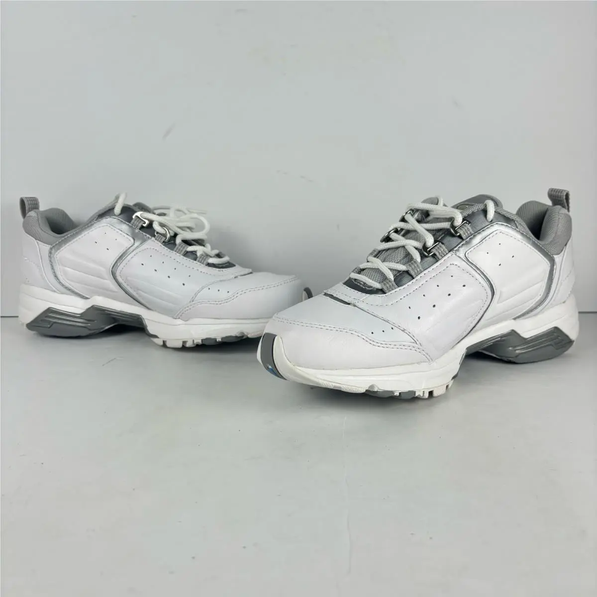 Reebok shoes - White 1