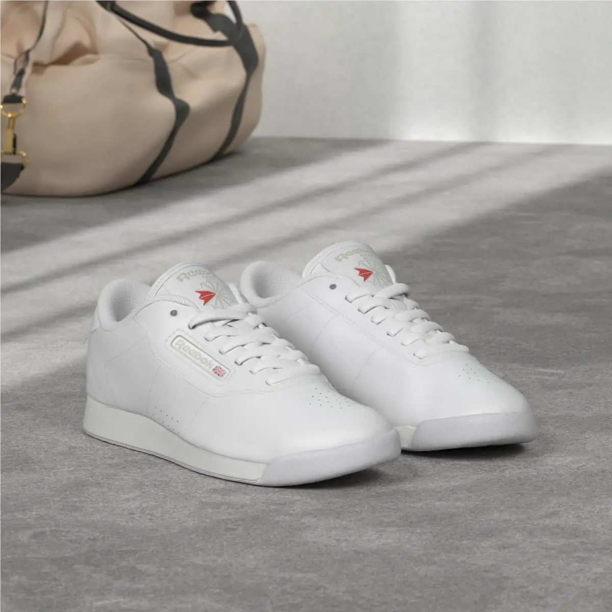 Reebok shoes - Us-White (UPC: 1200143000281) 0