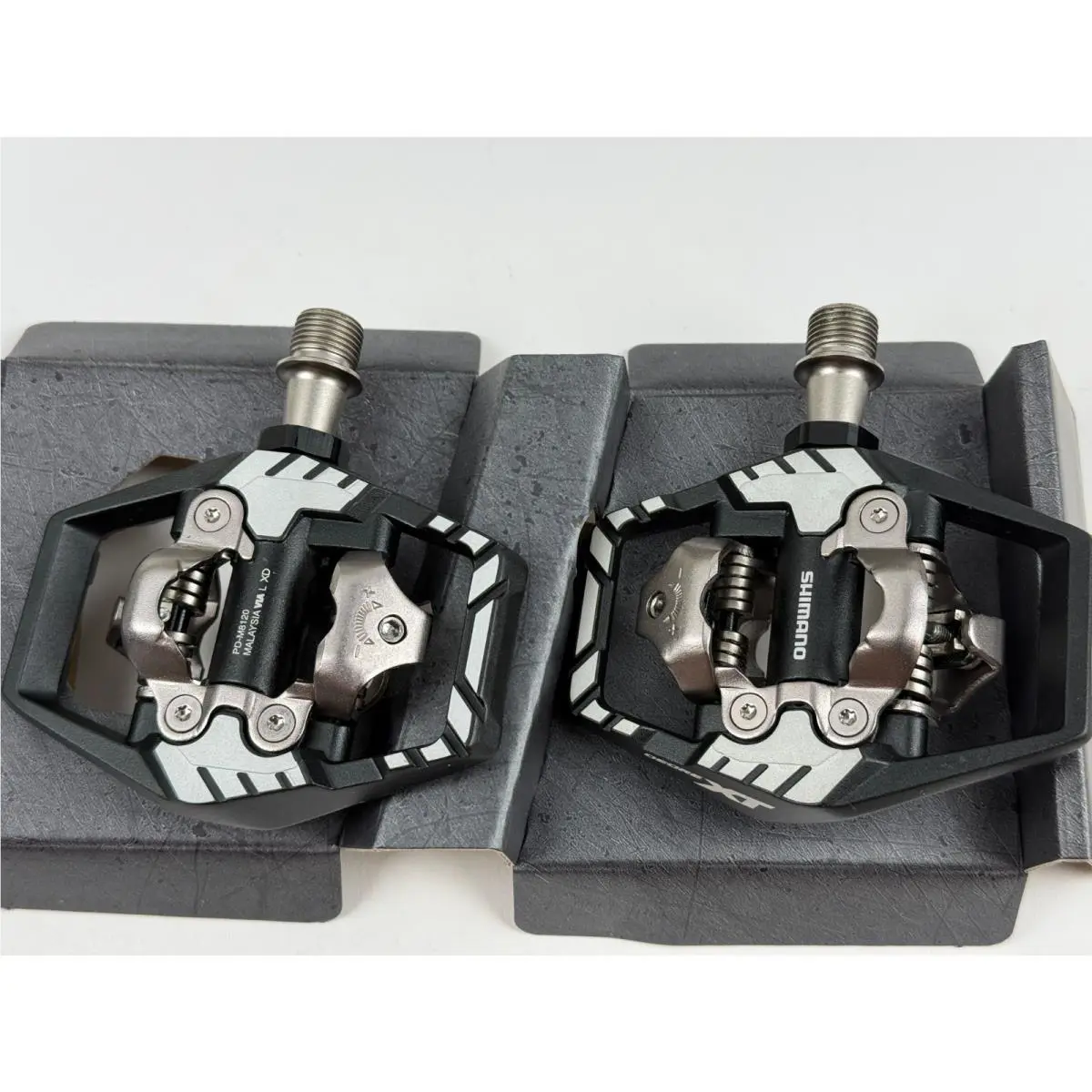 Shimano  - Black 1
