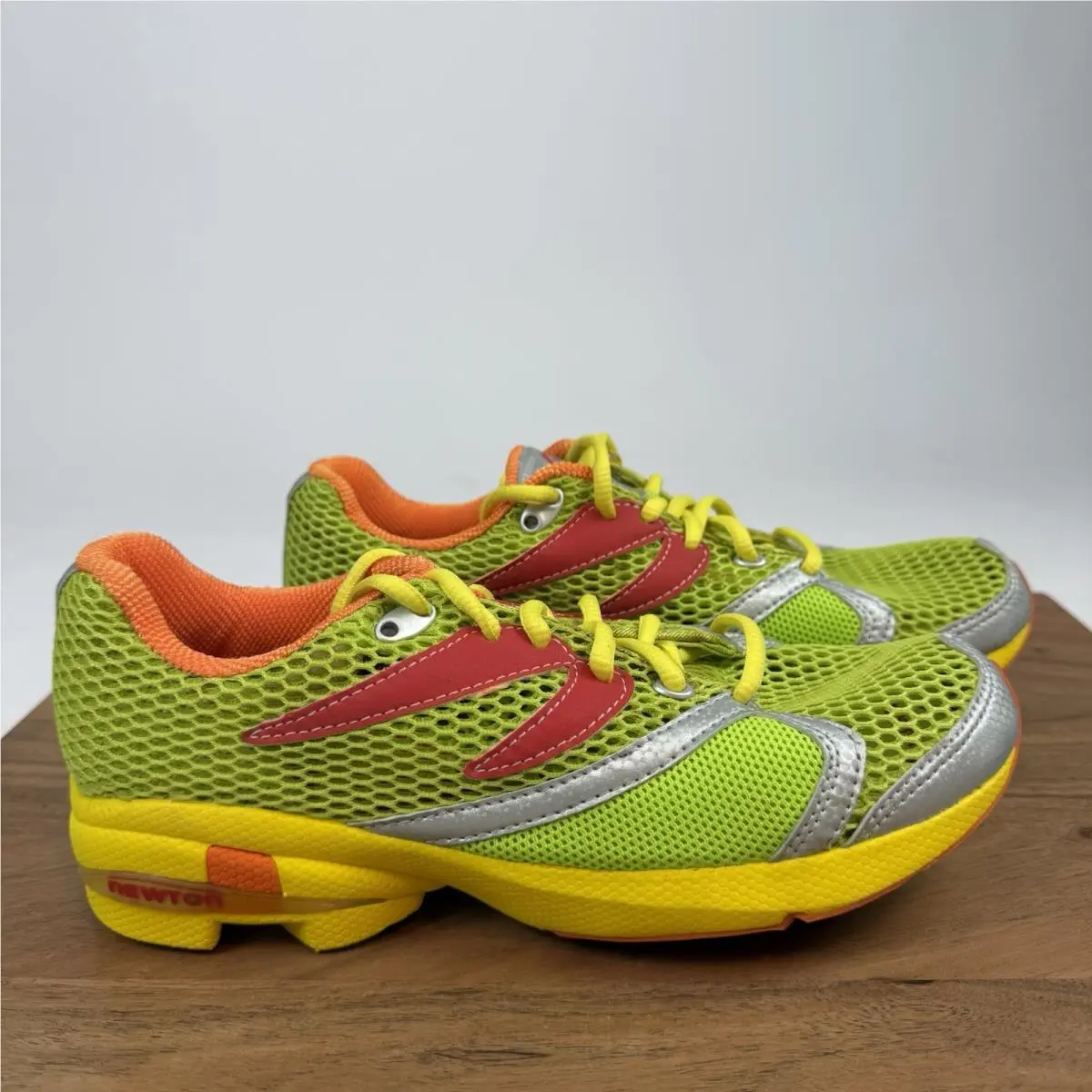 Newton Womens Ton Distancia Distance Lime Yellow Athletic Sneakers Size 8 M