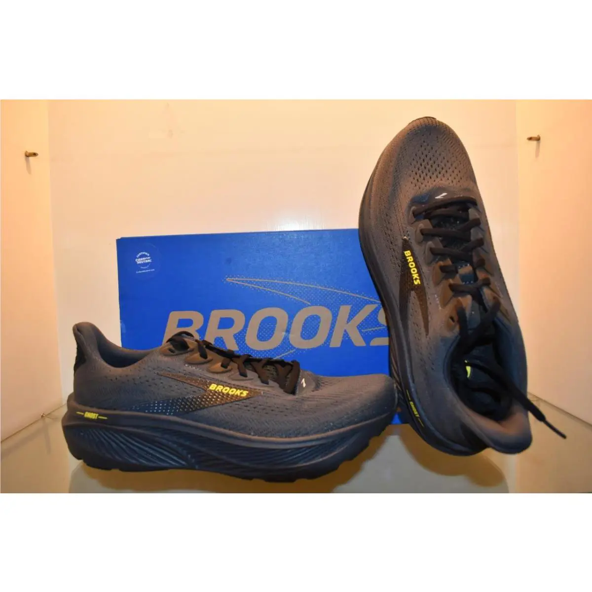 Brooks shoes - Brooks Adrenaline GTS 24 - Adrenaline GTS - 110437 1D 020 - Black 0