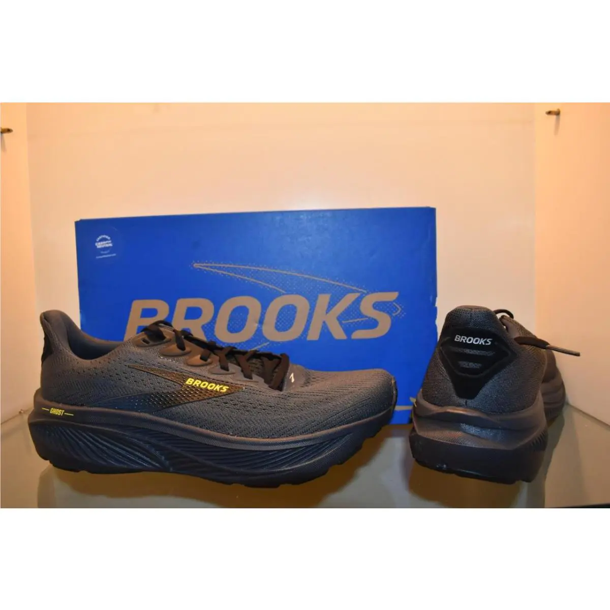 Brooks shoes - Brooks Adrenaline GTS 24 - Adrenaline GTS - 110437 1D 020 - Black 1