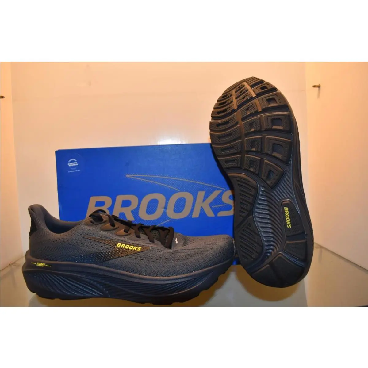Brooks shoes - Brooks Adrenaline GTS 24 - Adrenaline GTS - 110437 1D 020 - Black 2