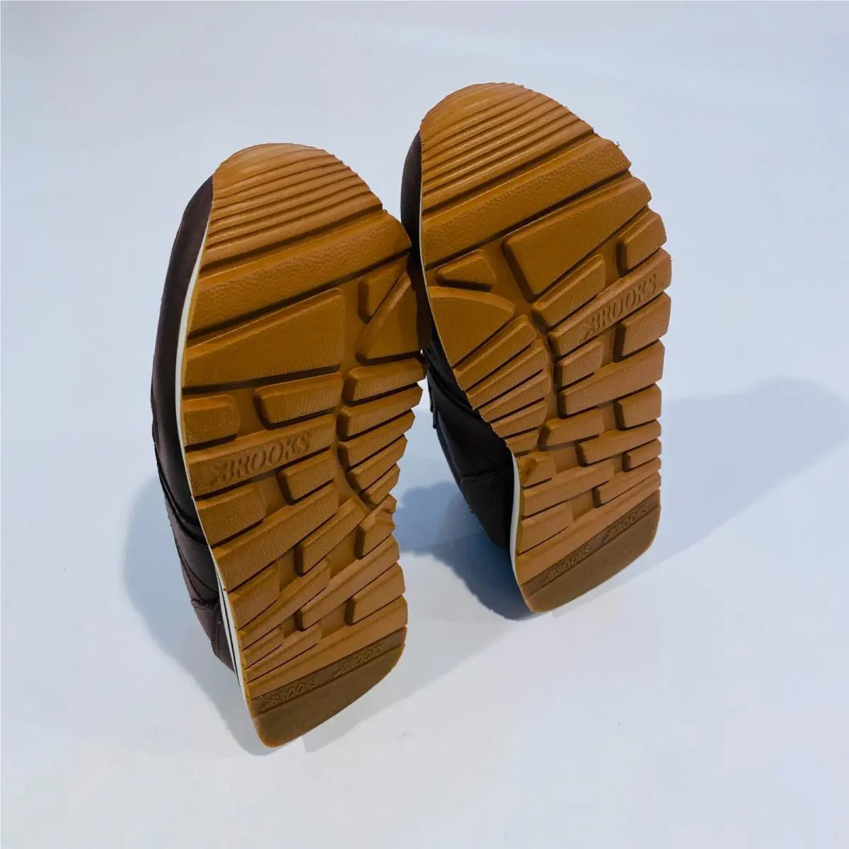 Brooks shoes - Brown 2