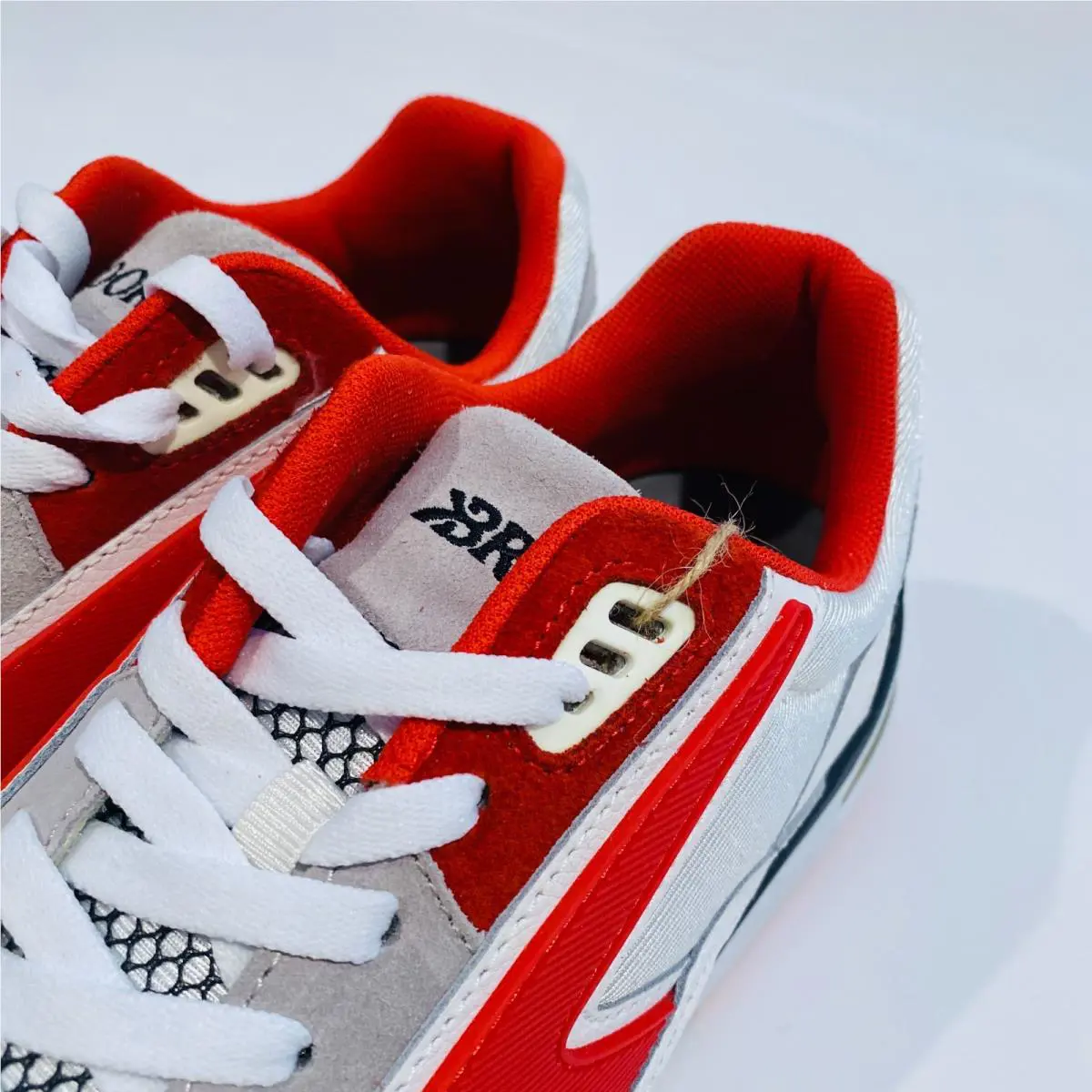 Brooks shoes - White 4