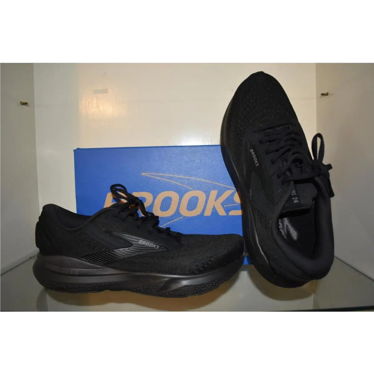 Brooks shoes - Brooks Adrenaline GTS 24 - Adrenaline GTS - 110437 1D 020 - Black 0