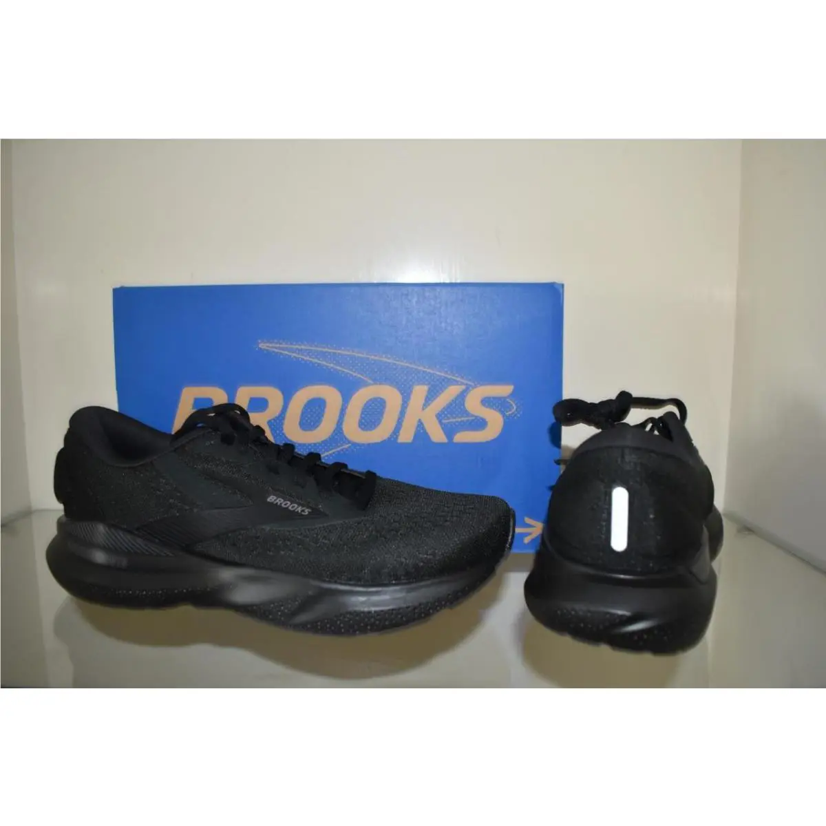 Brooks shoes - Brooks Adrenaline GTS 24 - Adrenaline GTS - 120426 1B 1B 020 - Black 1