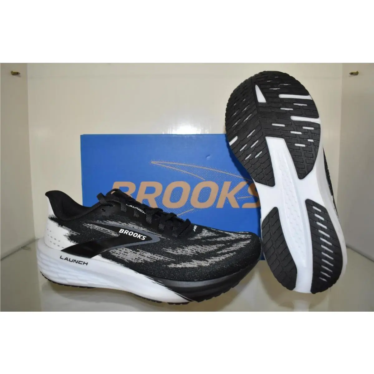 Brooks shoes - Brooks Launch 11 - Launch - 120439 1B 087 - Black 3
