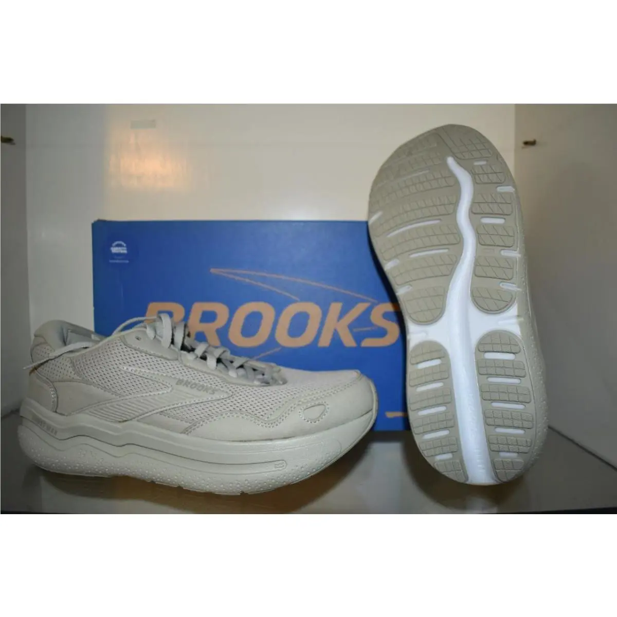 Brooks shoes - Brooks Ghost Max SE - Ghost Max - 110444 1D 006 - Green 2