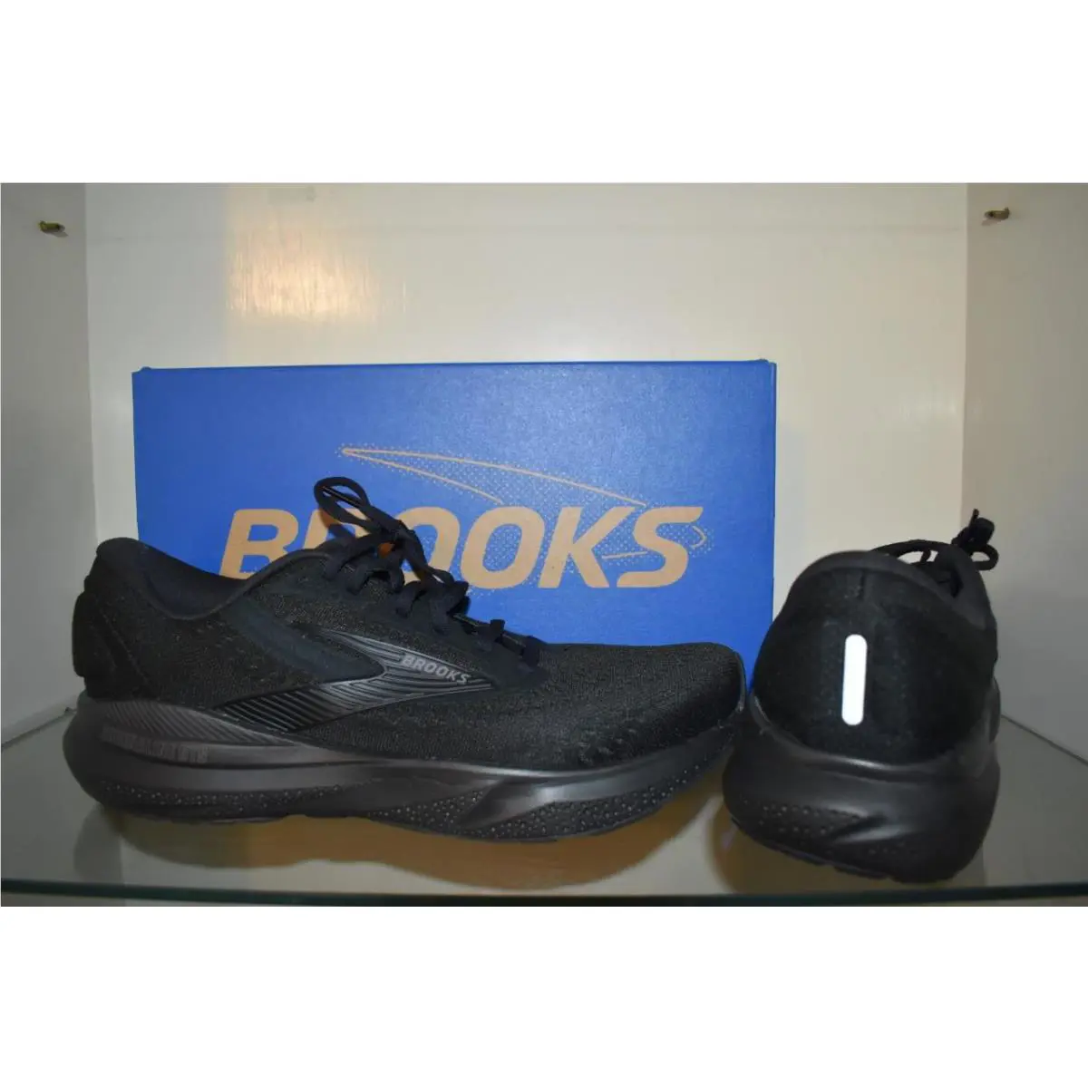 Brooks shoes - Brooks Adrenaline GTS 24 - Adrenaline GTS - 110437 1D 020 - Black 1
