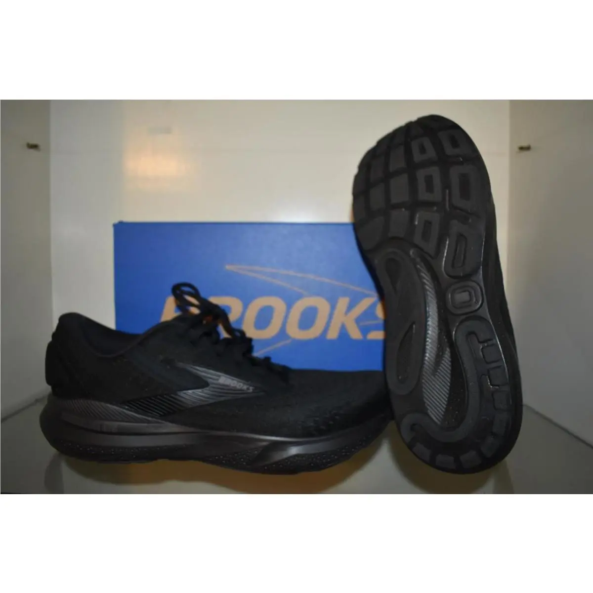 Brooks shoes - Brooks Adrenaline GTS 24 - Adrenaline GTS - 110437 1D 020 - Black 2