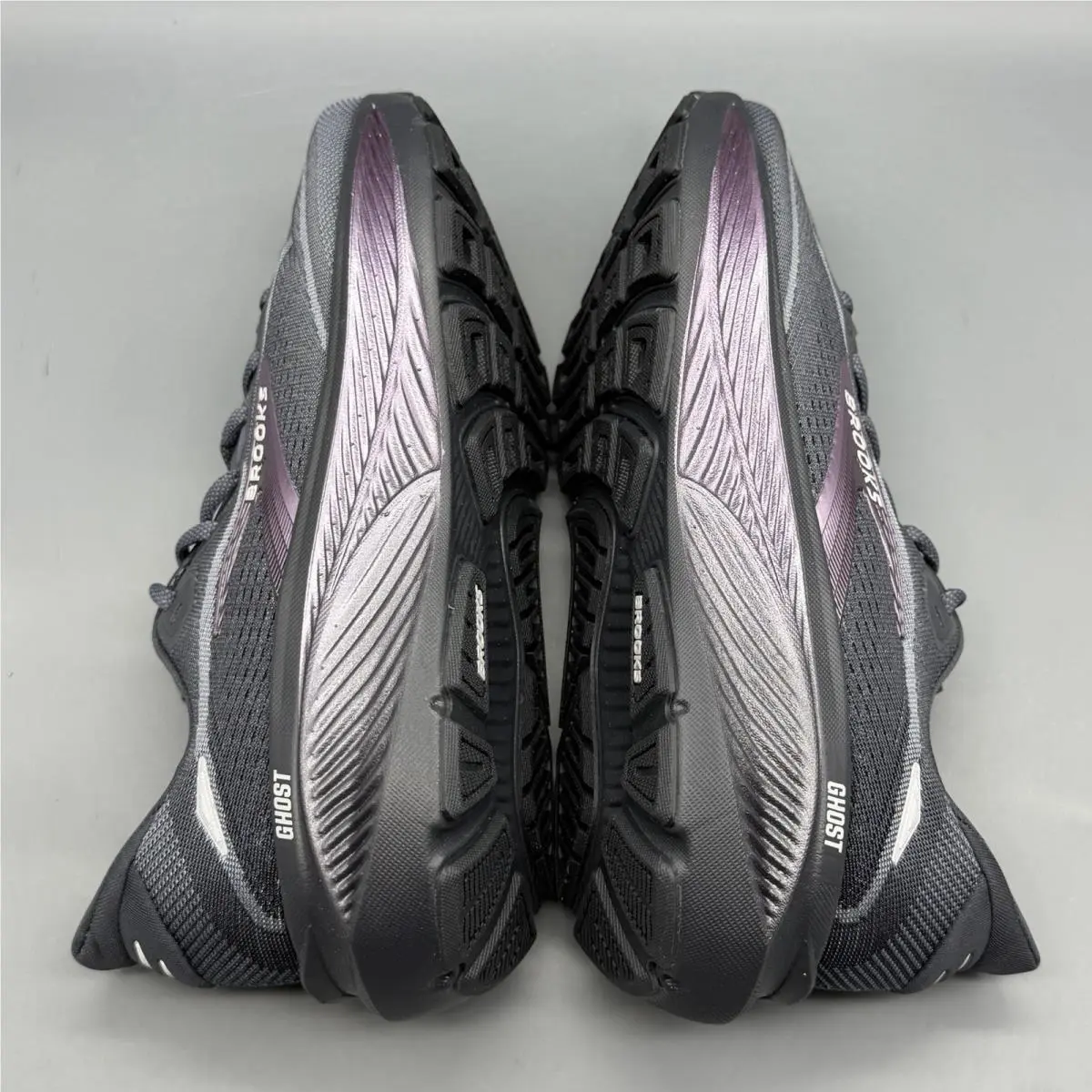 Brooks shoes - Brooks Ghost 18 - Ghost - 1204821B058 - Ebony (UPC: 0195394873290) 4