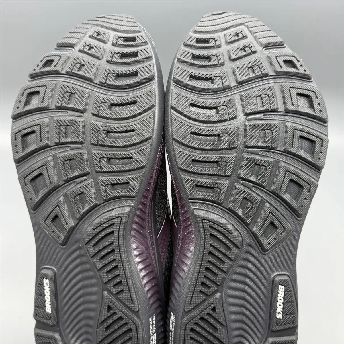 Brooks shoes - Brooks Ghost 18 - Ghost - 1204821B058 - Ebony (UPC: 0195394873290) 7