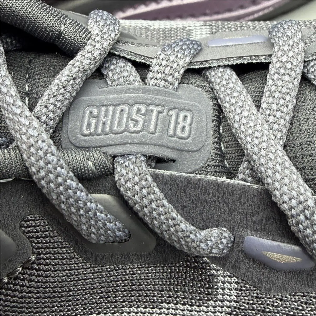 Brooks shoes - Brooks Ghost 18 - Ghost - 1204821B058 - Ebony (UPC: 0195394873290) 9