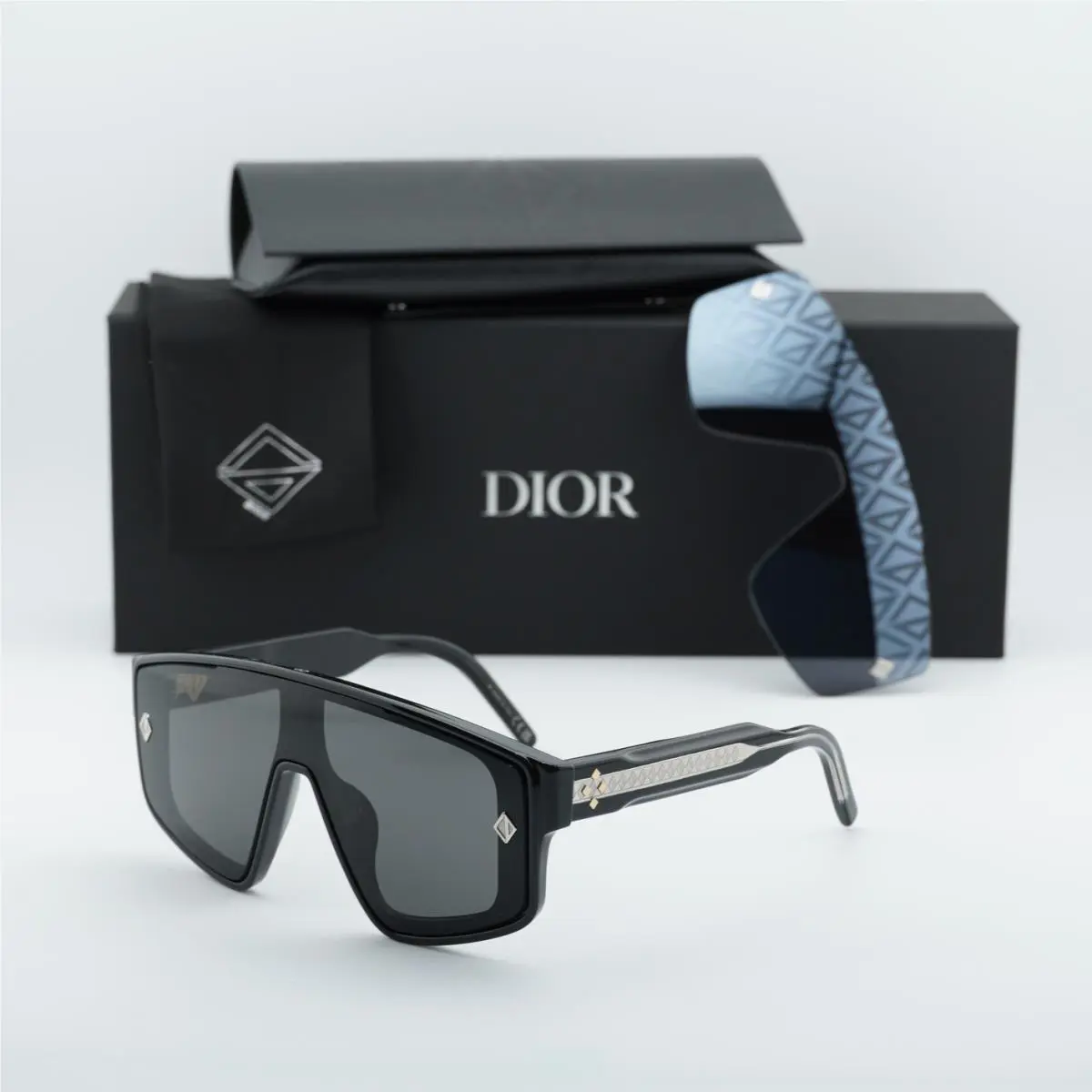CD Diamond M1U 10A0 Shiny Black/grey and Silver Mirrored with CD by Dior