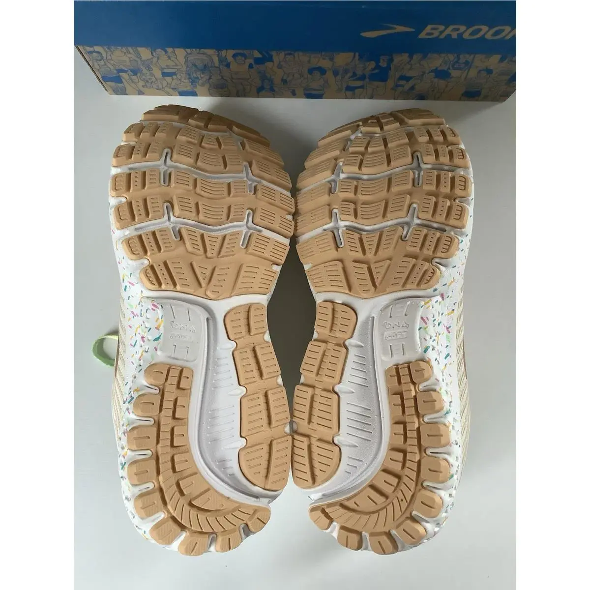 Brooks shoes - Brooks Ghost - Ghost - Multicolor 4