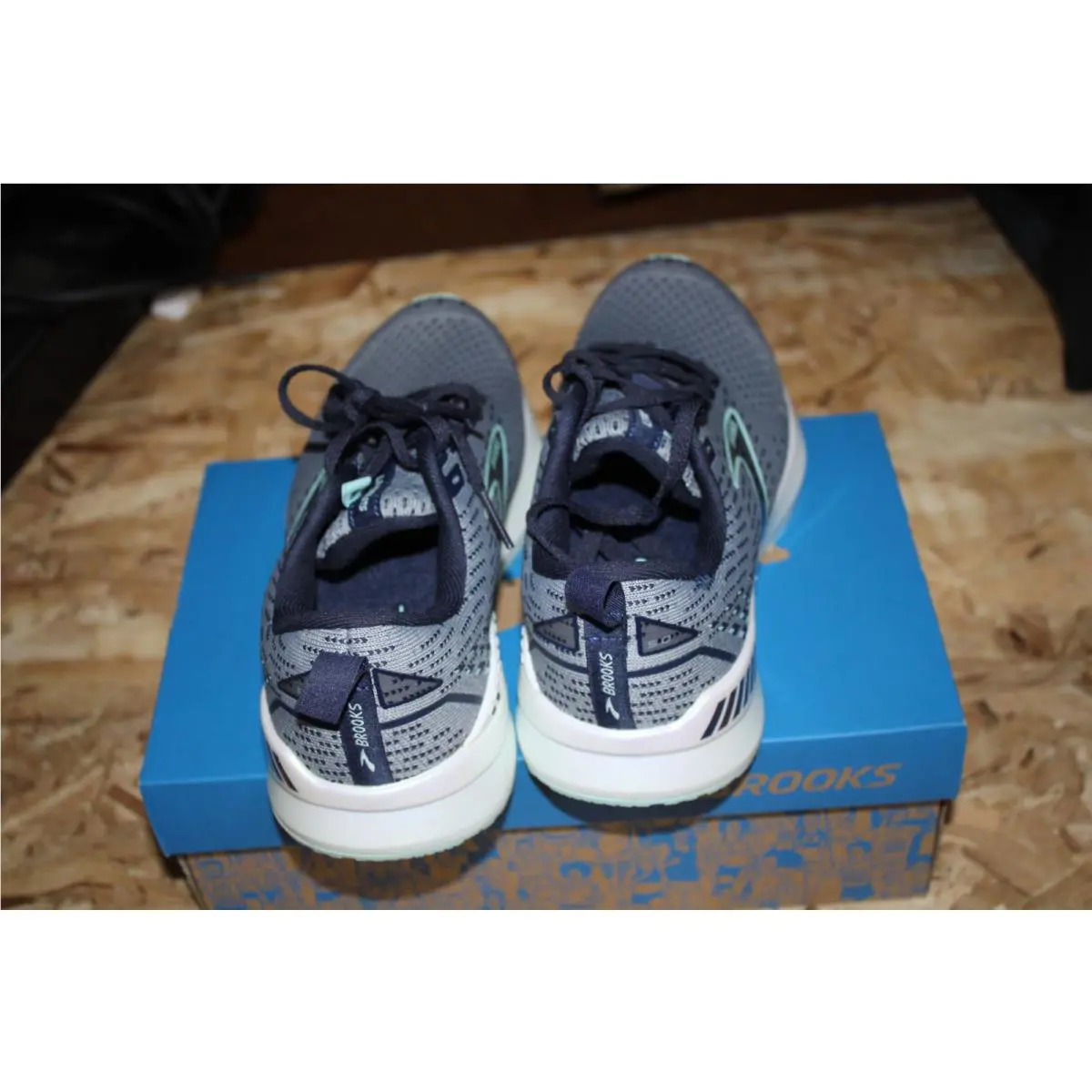 Brooks shoes - Gray 2