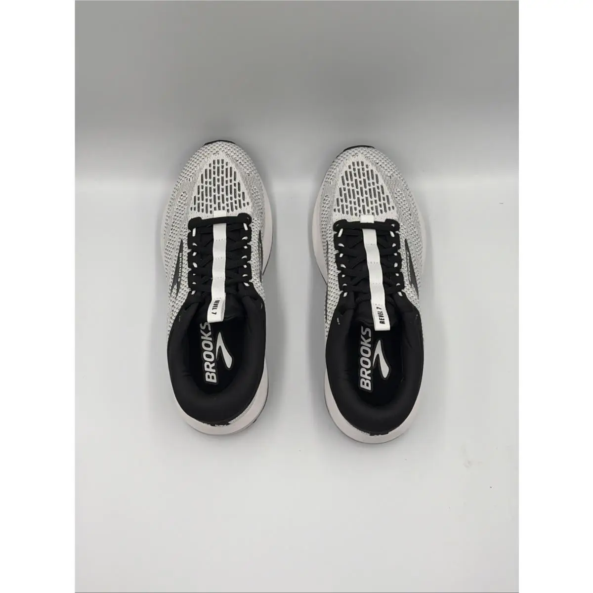 Brooks shoes - Brooks Revel 7 - Revel - White/Black (UPC: 195394519815) 4