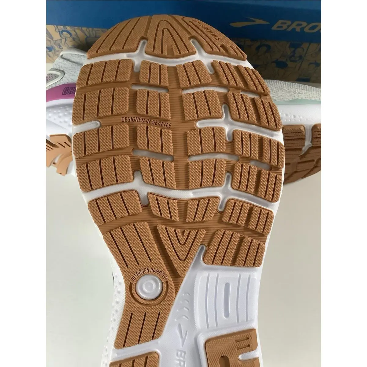 Brooks shoes - Brooks Ghost 16 - Ghost - Gray 3