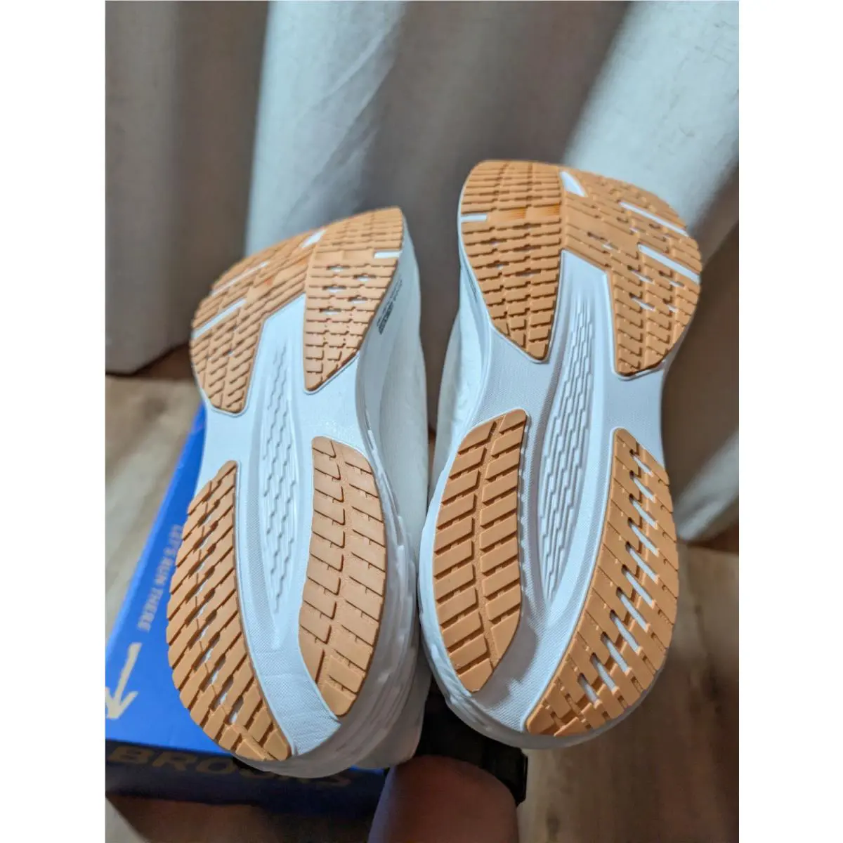 Brooks shoes - Brooks Launch 11 - Launch - White 4
