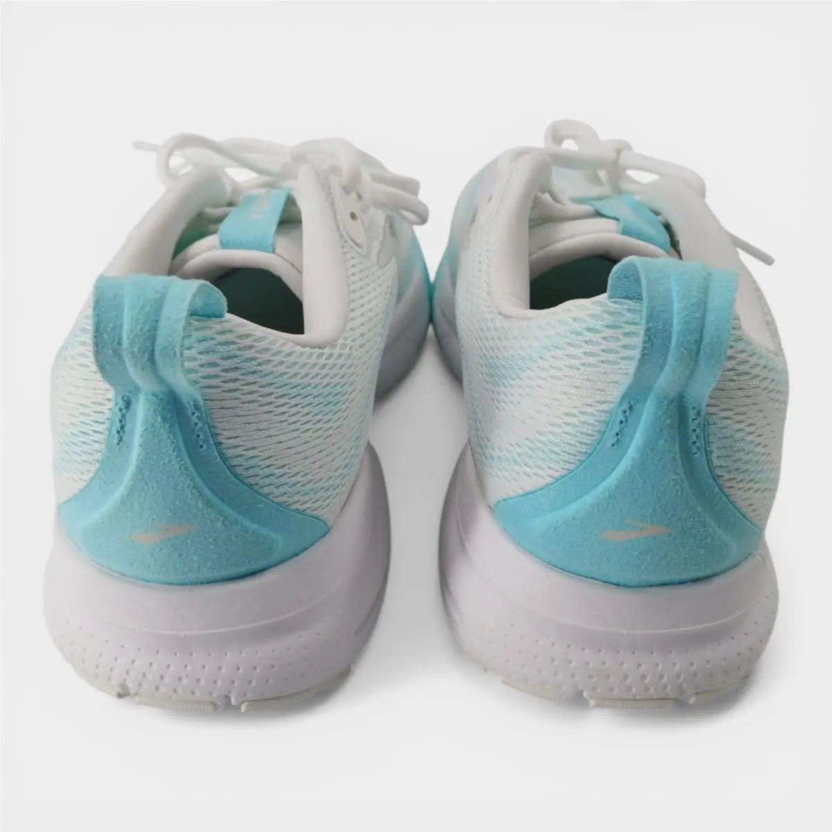 Brooks shoes - As Pictured 2