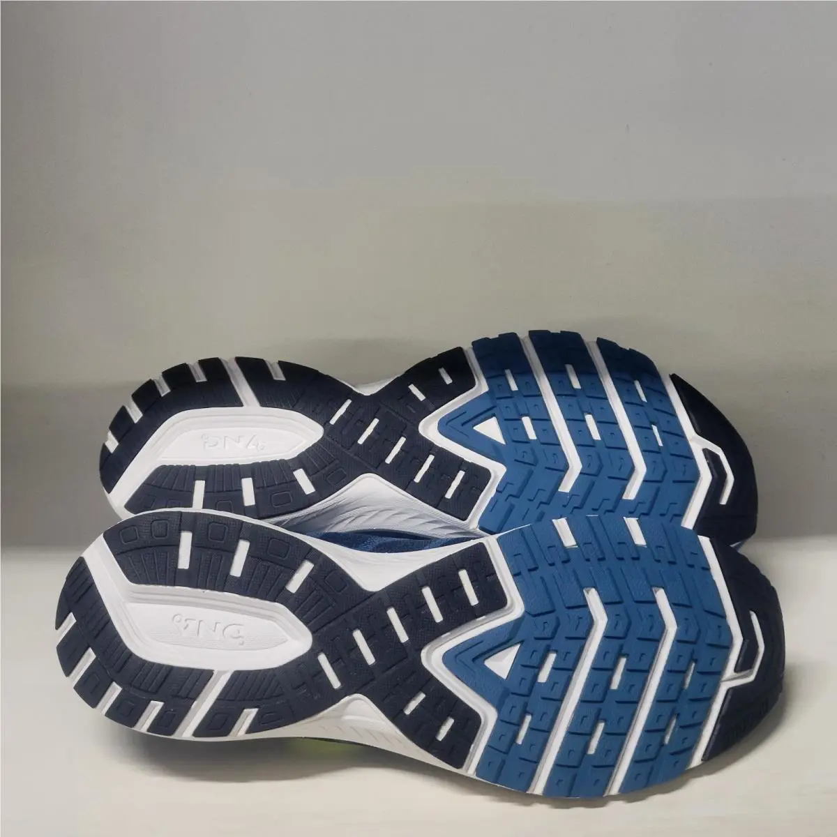 Brooks shoes - Brooks Ravenna 10 - Ravenna - Blue 5