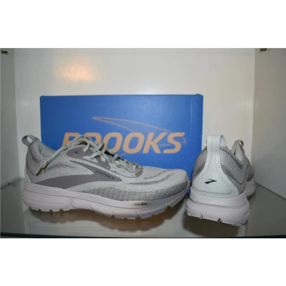 Brooks shoes - Brooks Trace 4 - Trace - 110452 1D 220 - Gray (UPC: 195394617924) 1