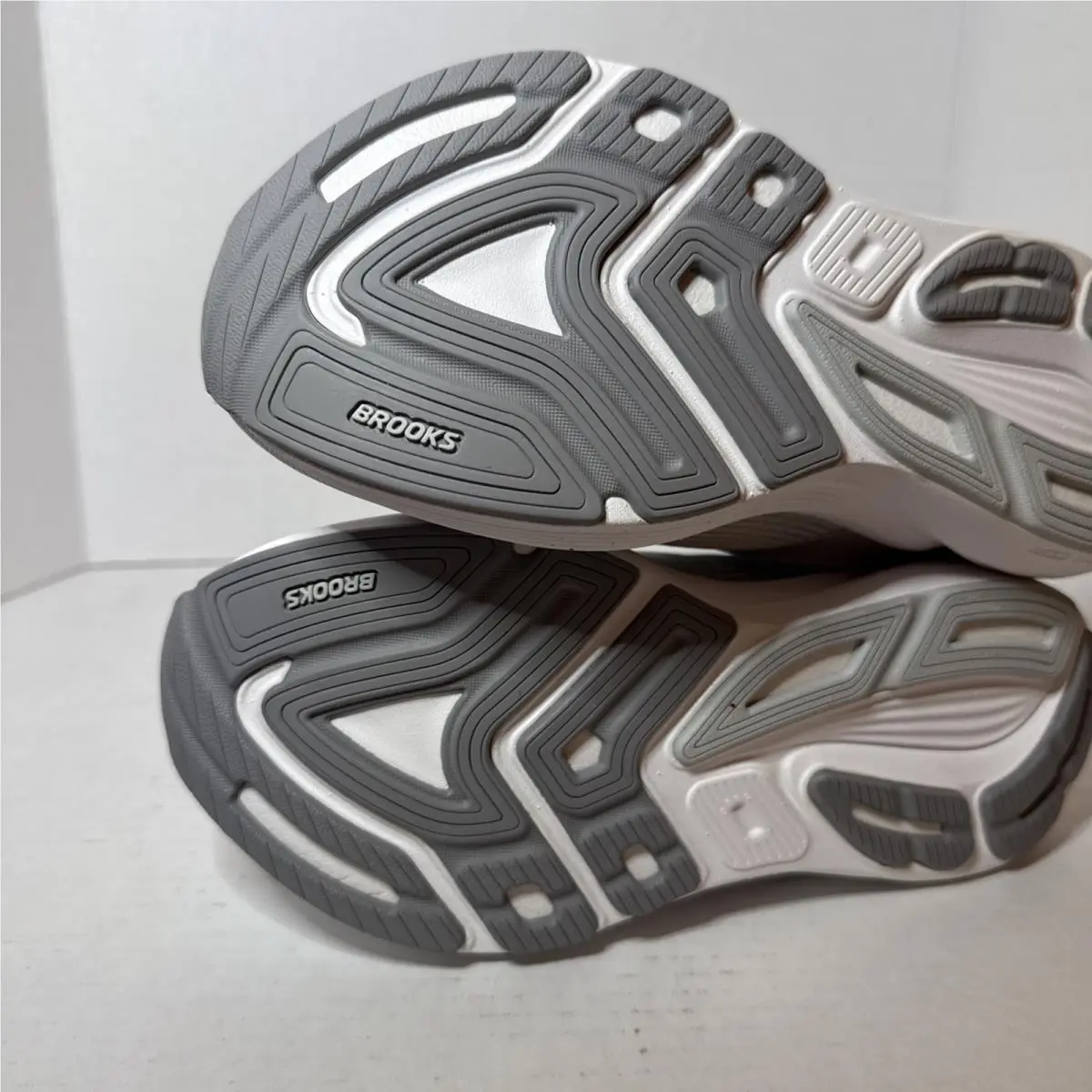 Brooks shoes - Brooks Revel 8 - Revel - 120456-1B-086 - Gray (UPC: 0195394685510) 5