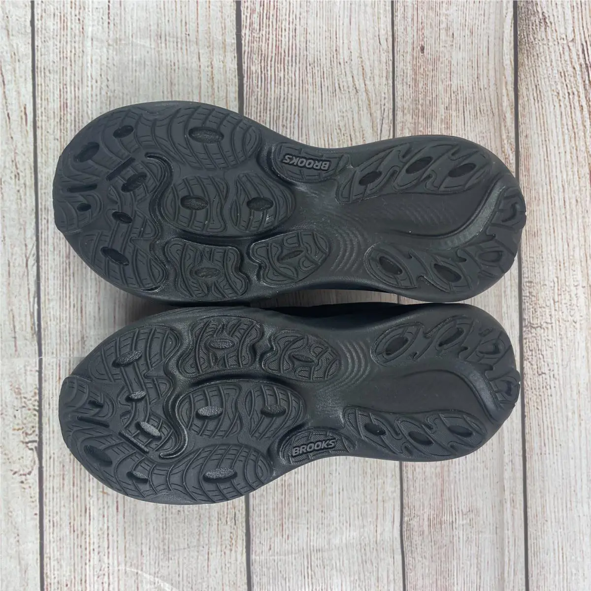 Brooks shoes - Black (UPC: 195394664706) 6