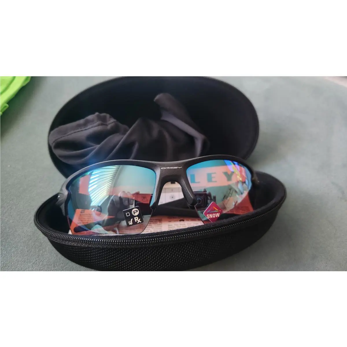 Oakley Flak 2.0 Sunglasses 009188 - Black / Prizm Snow