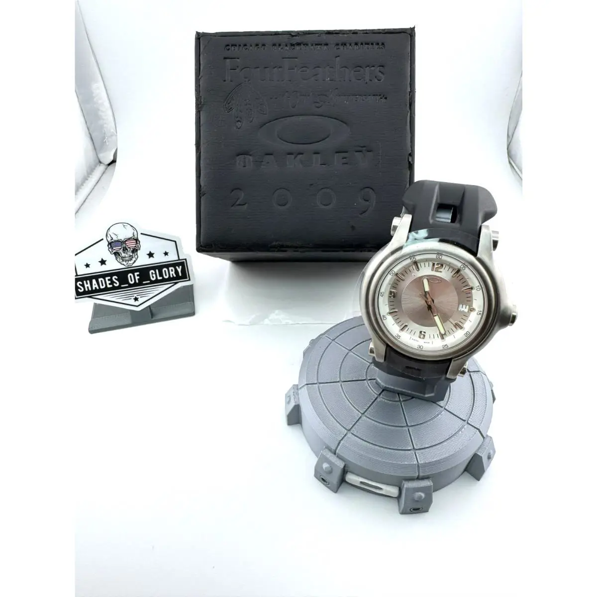 Holeshot 3-HAND Watch Honed White Blackhawks Four Feathers Charity 10-224 by Oakley