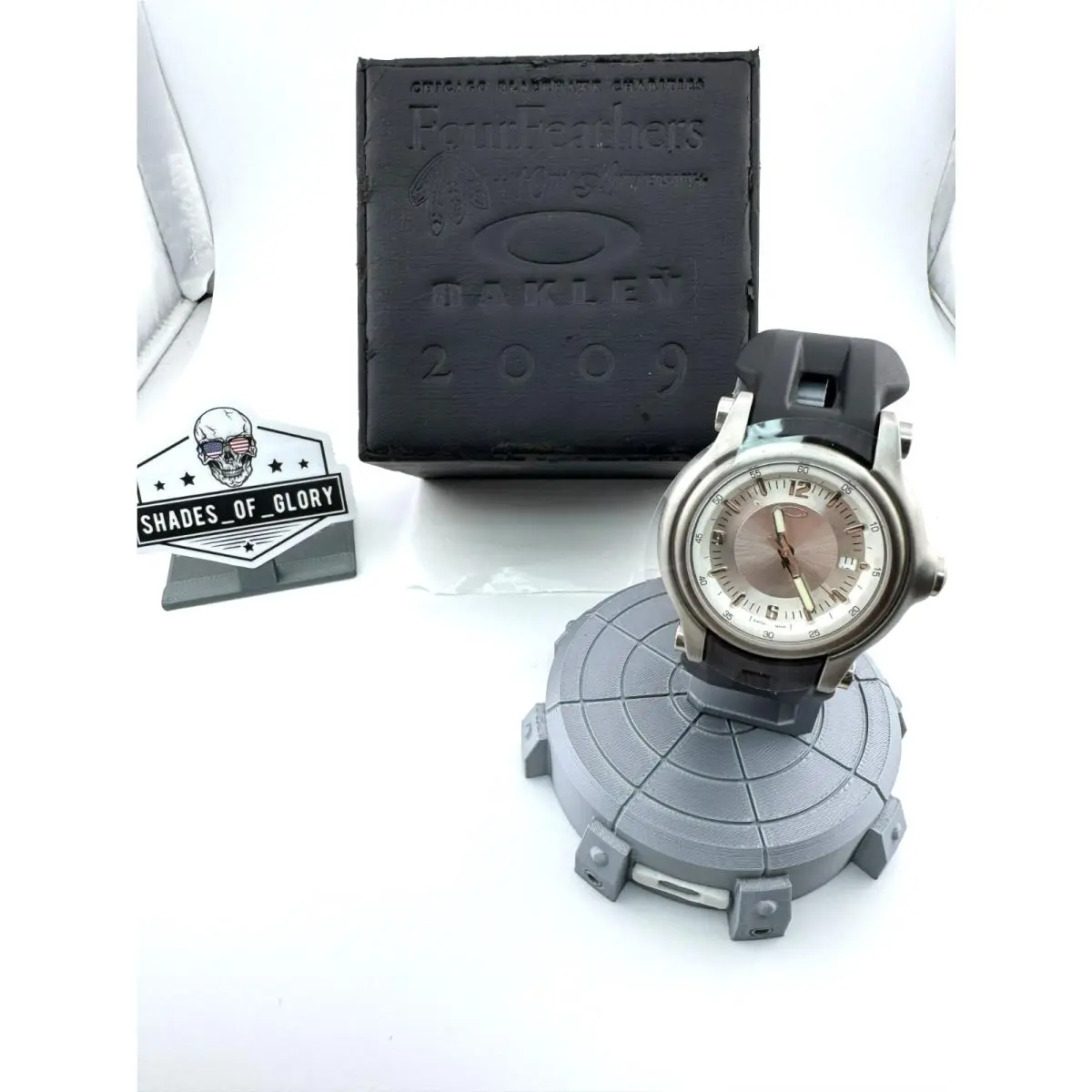 Holeshot 3-HAND Watch Honed White Blackhawks Four Feathers Charity 10-224 by Oakley