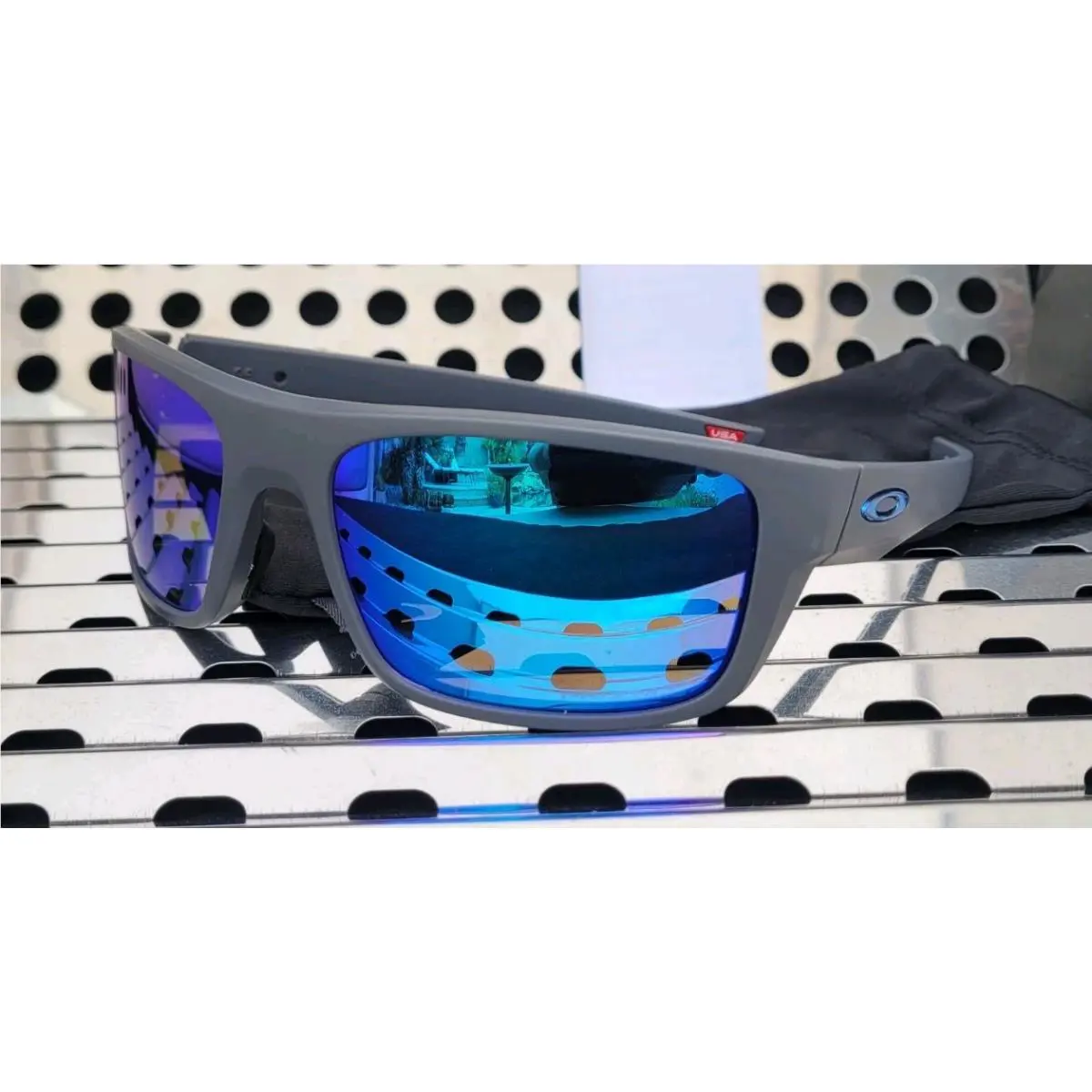 Oakley Drop Point 9367-0660 Sunglasses Matte Grey /prizm Sapphire Polarized