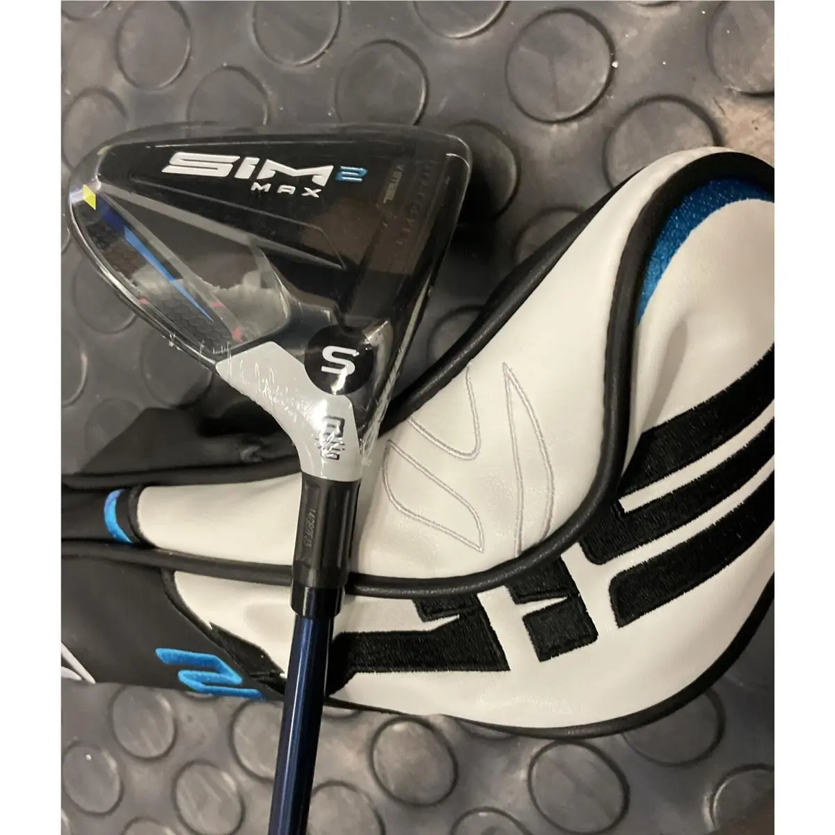 Taylormade SIM2 Max 15 3 Fairway Wood Ventus Blue 6s Stiff Graphite w Cover