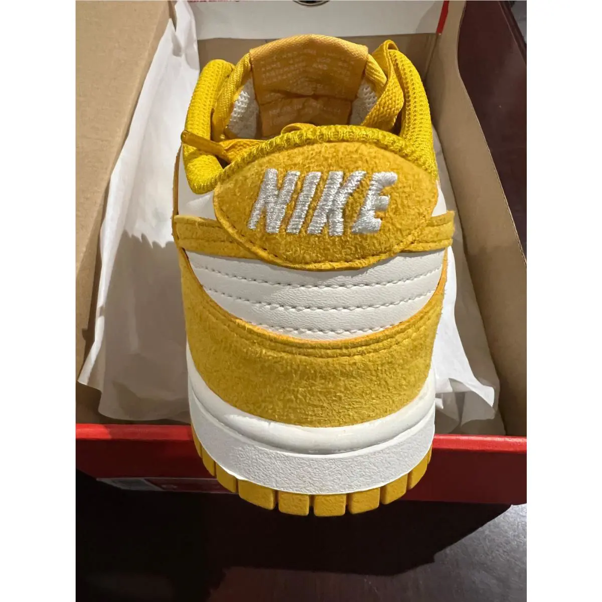 Nike shoes - PALE IVORK SULPUR SAIL 11