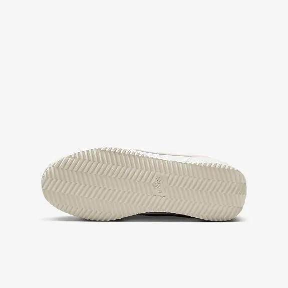 Nike shoes - DM0950 117 - DM0950 117 - White/Echo Pink-Sail 3