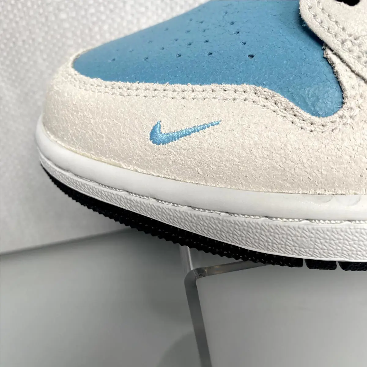 Nike shoes - Air Jordan 1 Mid SE - IM6567-121 - Blue 1