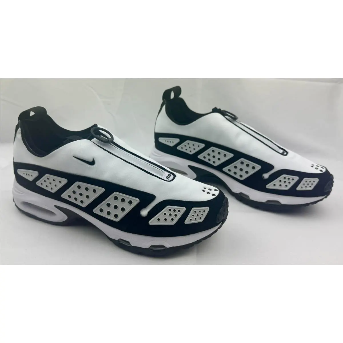 Nike shoes - White 1