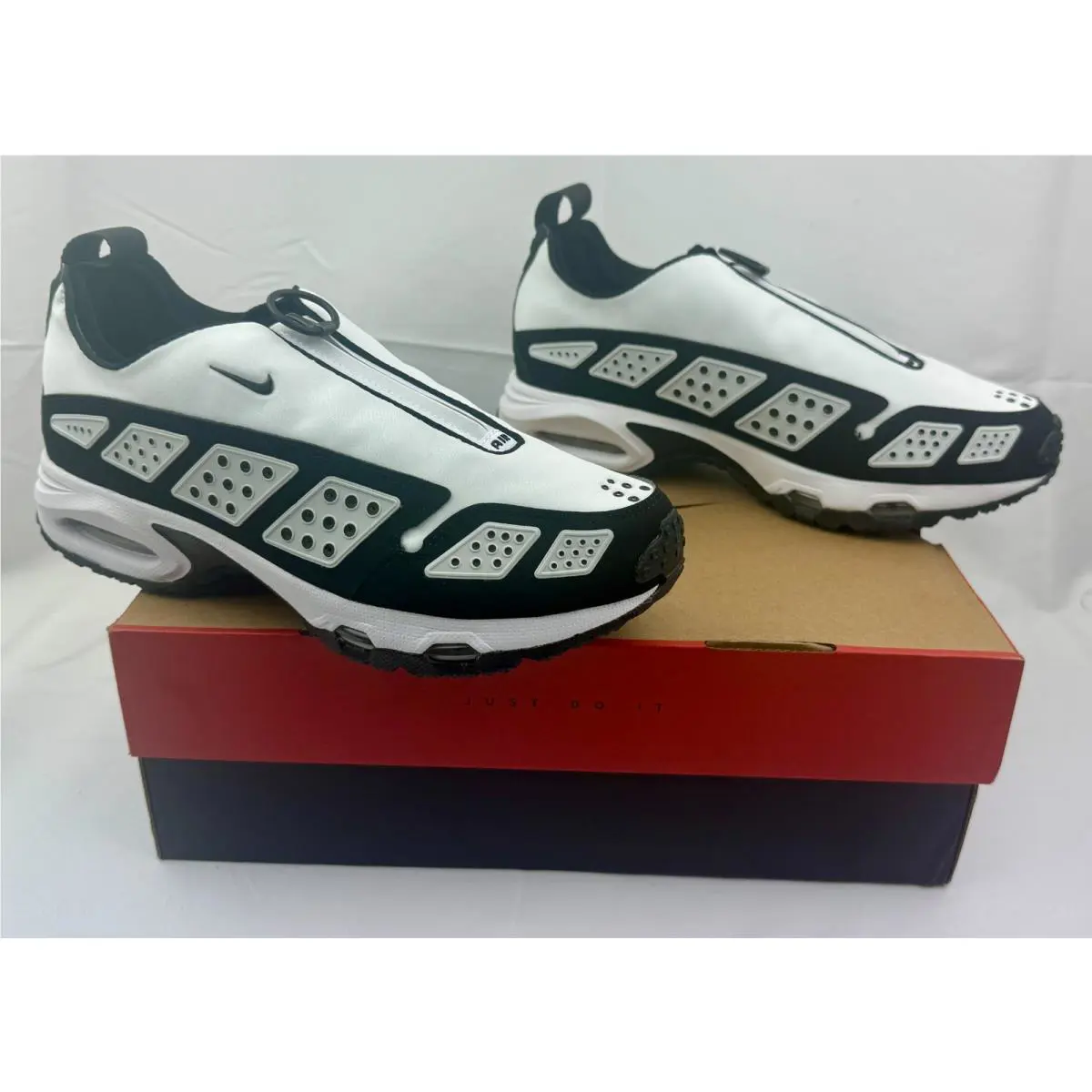 Nike shoes - White 8